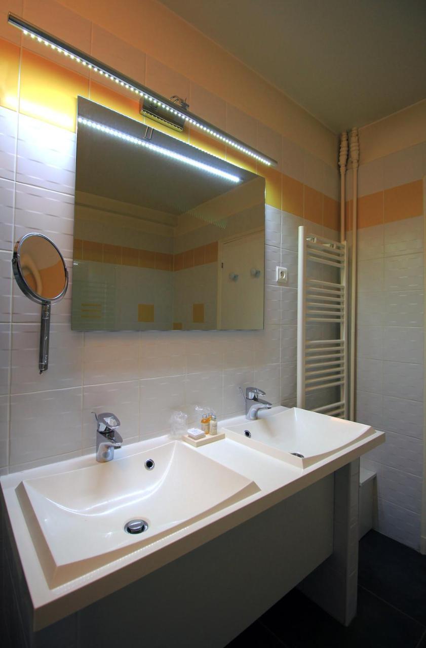 Best Western Blanche De Castille Dourdan Exterior photo